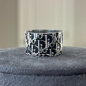 Vintage Christian Dior Classic Logo Monogram Black Enamel Silver Band Ring Sz 5